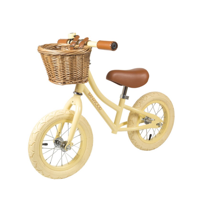 Schönes, stabiles Kinderlaufrad in vanille von Banwood Bikes.